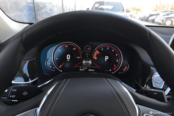 2018款宝马7系730Li 2.0T自动尊享型卓越套装