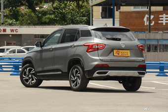 2017款宝骏510 1.5L自动豪华型