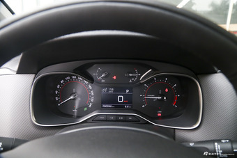  2017款雪铁龙C6改款1.8T自动豪华型380THP