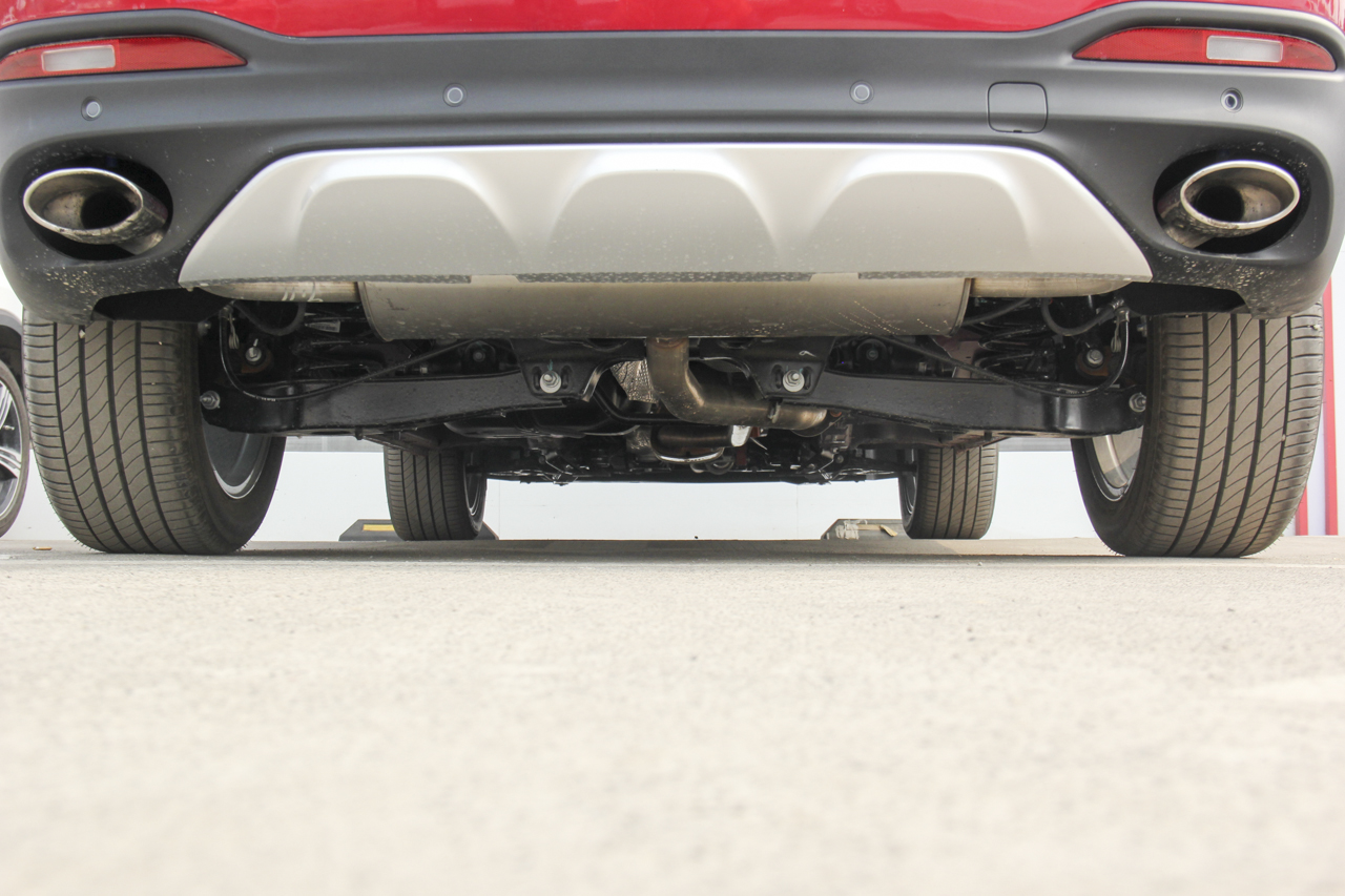 2018款名爵HS 1.5T自动两驱20T荷尔蒙劲情版