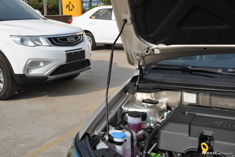 2017款吉利帝豪1.5L手动三厢百万款向上版