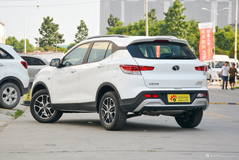 2018款东南DX3 1.5L手动豪华型