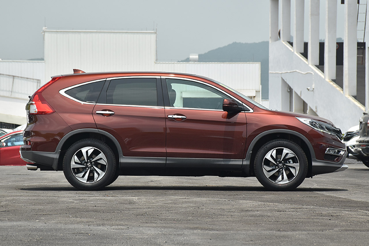 2015款CR-V 2.4L自动四驱尊贵版