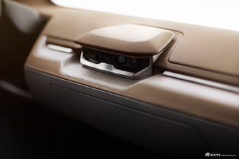 图集|刷脸开门配全球最大屏  拜腾首款车型发布