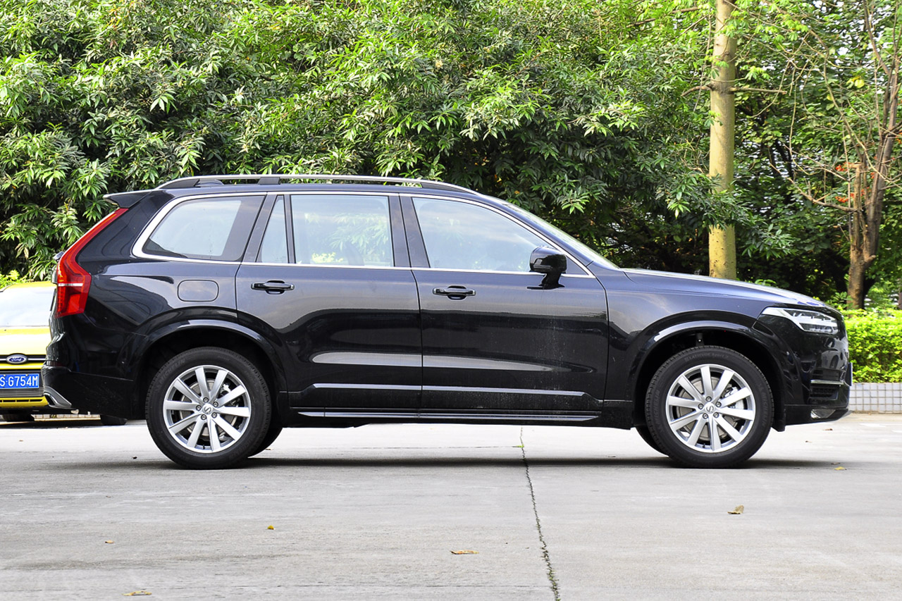2015款沃尔沃XC90 2.0T自动 T6智雅版7座