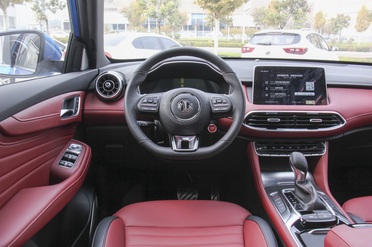 2018款名爵HS 2.0T自动四驱30T Trophy荷尔蒙超燃版