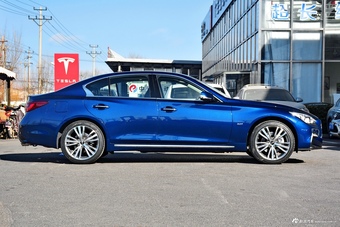 2018款英菲尼迪Q50L 2.0T自动豪华运动版