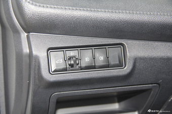 2016款海马M3 1.5L手动舒适型天窗版