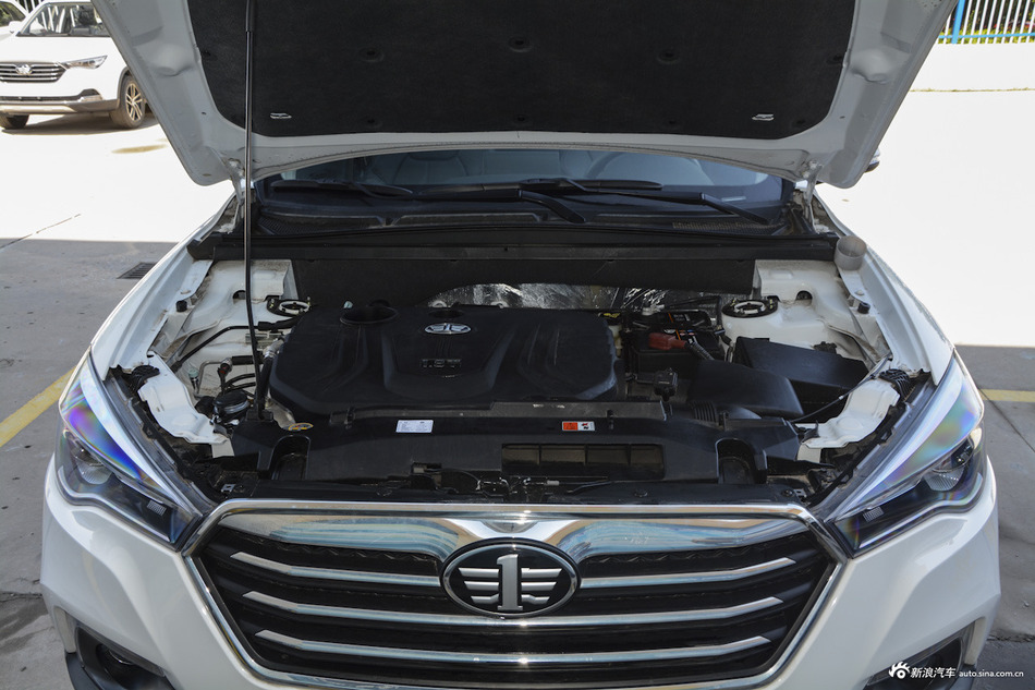 2017款奔腾X80 1.8T自动豪华型 