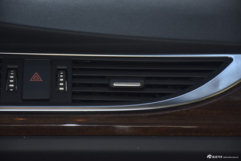 2015款众泰Z500 1.5T 自动尊贵型