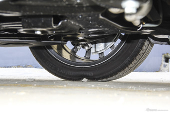 2016款众泰Z700 1.8T自动DCT典雅型