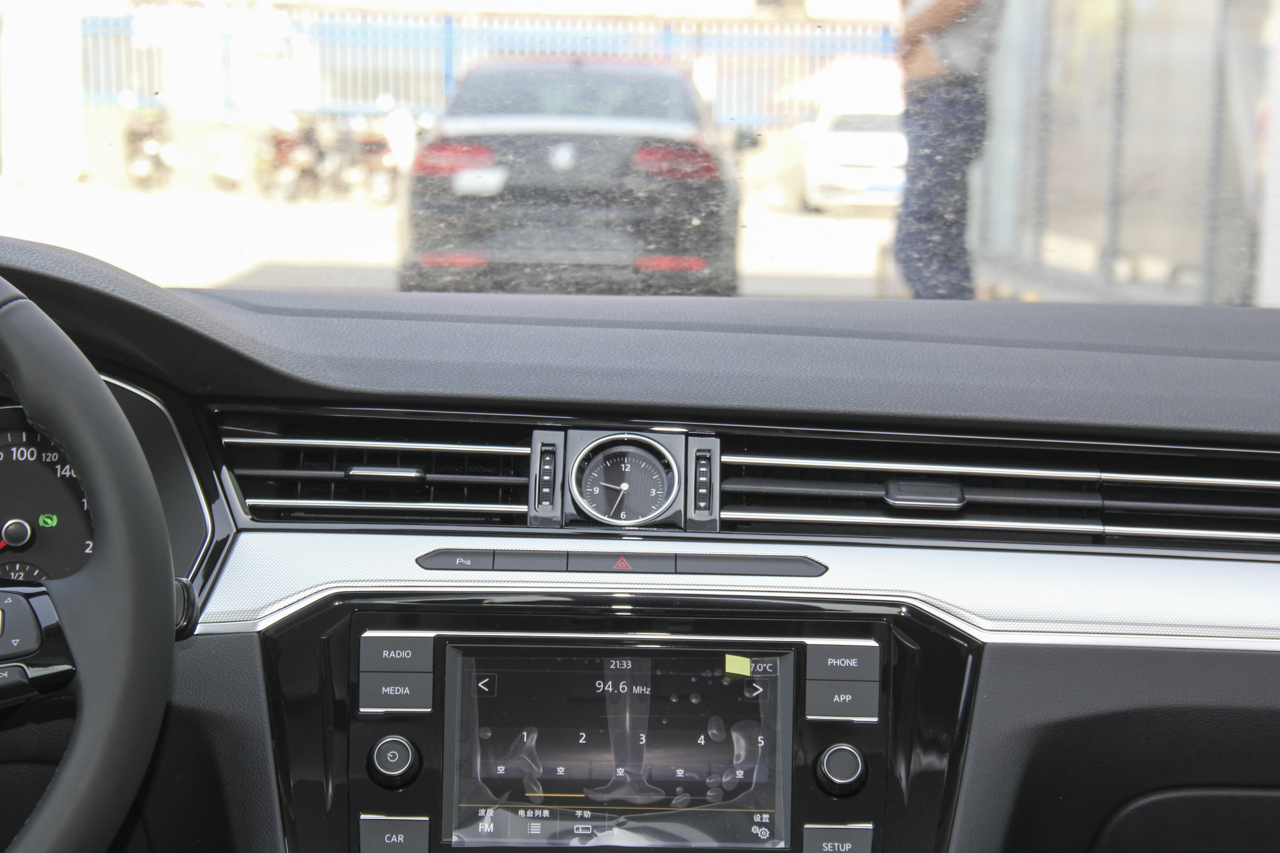 2018款迈腾1.8T自动330TSI DSG领先型