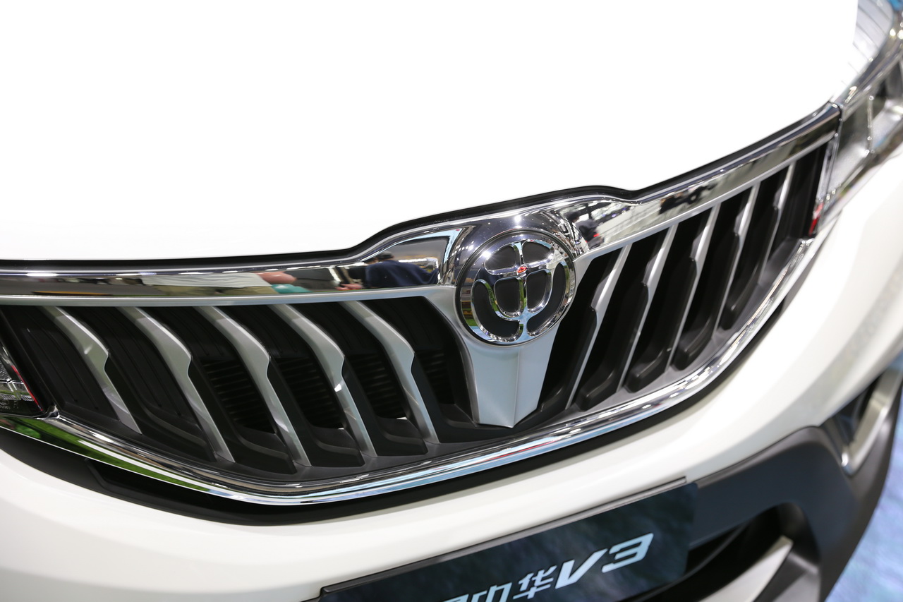 2018广州车展实拍：中华V3