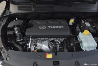 2017款宝骏730 1.5T手动风尚型7座