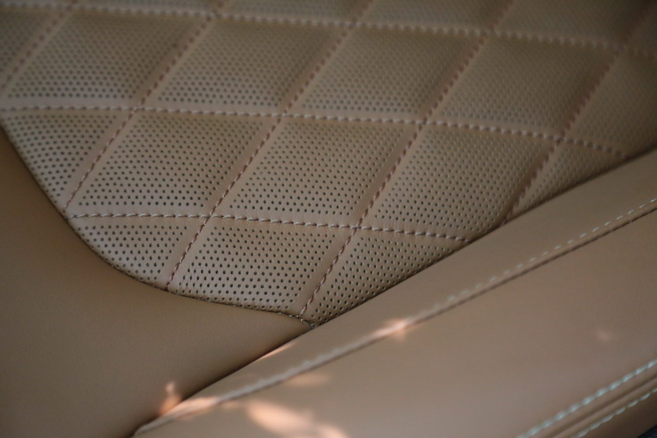 2017上汽大通D90 2.0TGI自动四驱高配版