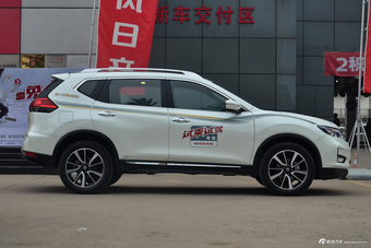 2017款奇骏2.5L自动CVT至尊版 4WD