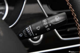 2017款宝骏560 1.5T DCT尊享型