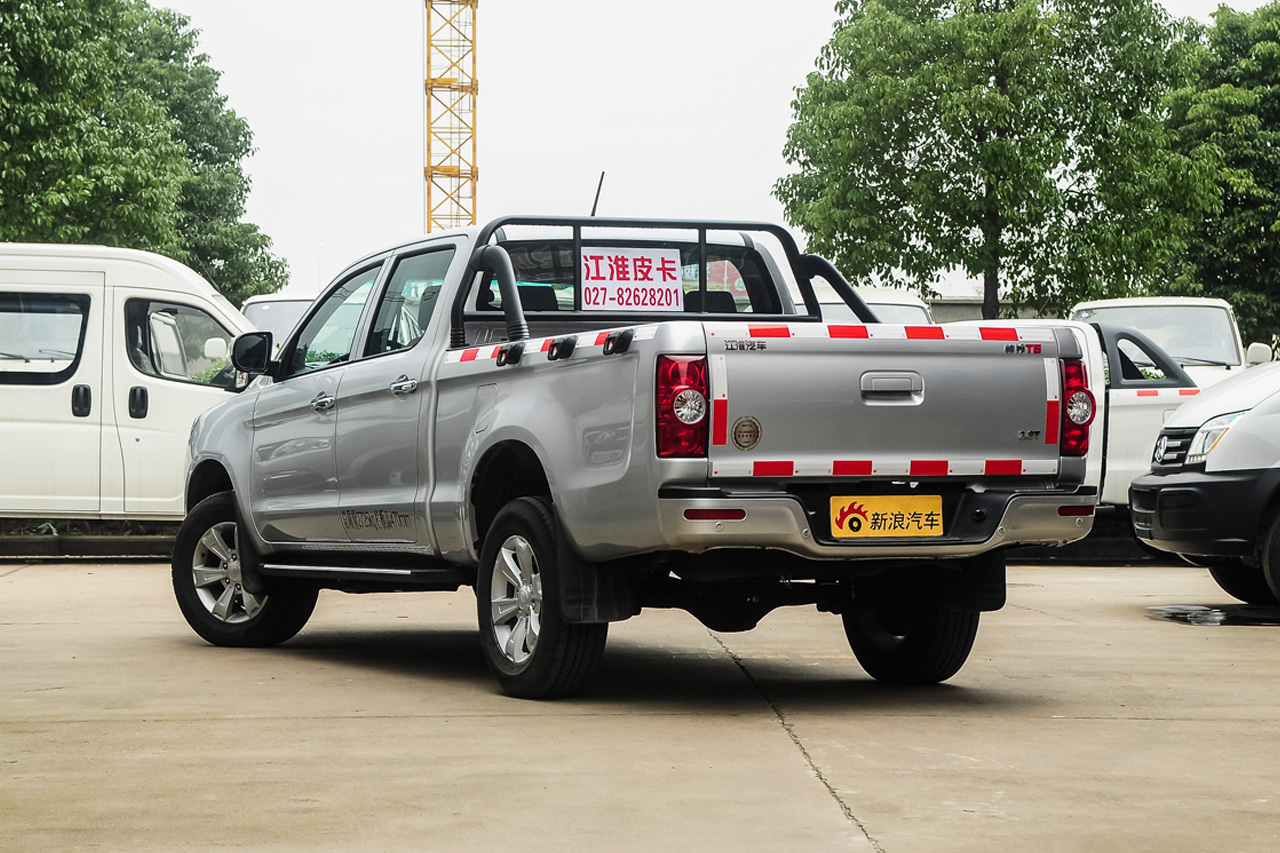 2015款帅铃T6 2.8T手动柴油新锐型HFC4DA1-2C