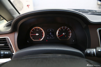 2017款菱智M5L 1.6L手动9座标准型