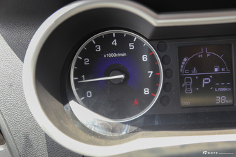 2016款风神AX3 1.5L自动尊酷型