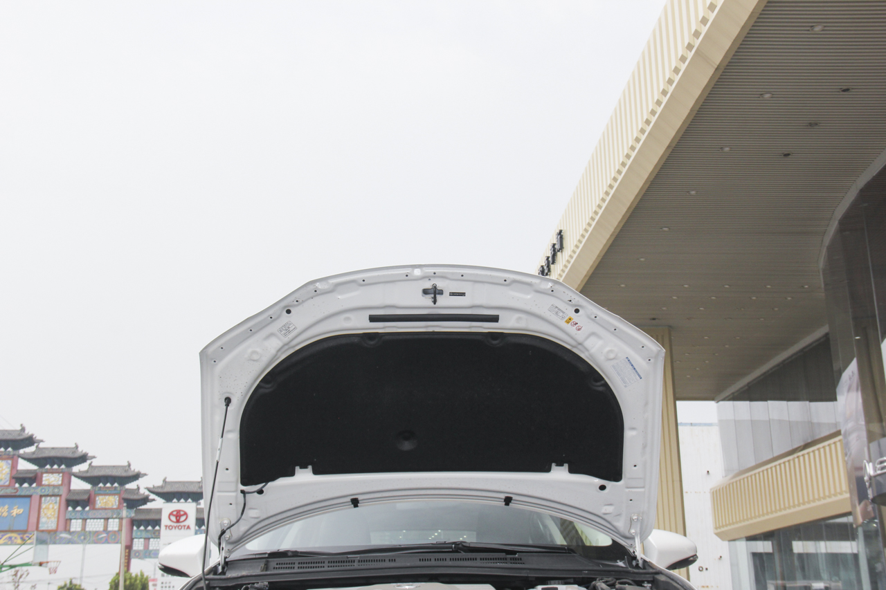 2017款雷克萨斯CT200h 舒适版双色