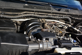 2017款纳瓦拉2.5L手动两驱旗舰版QR25