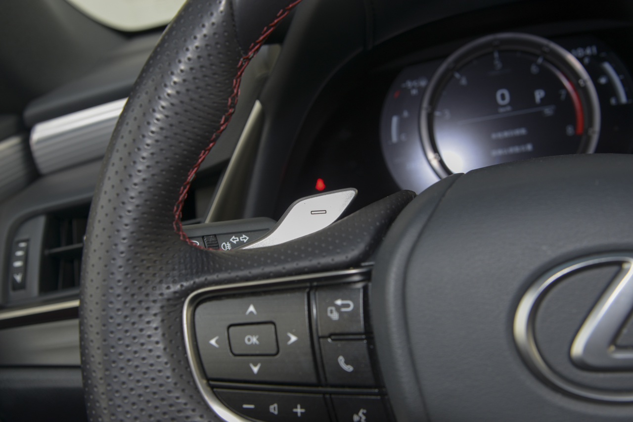 2018款雷克萨斯ES 2.5L自动260 F SPORT