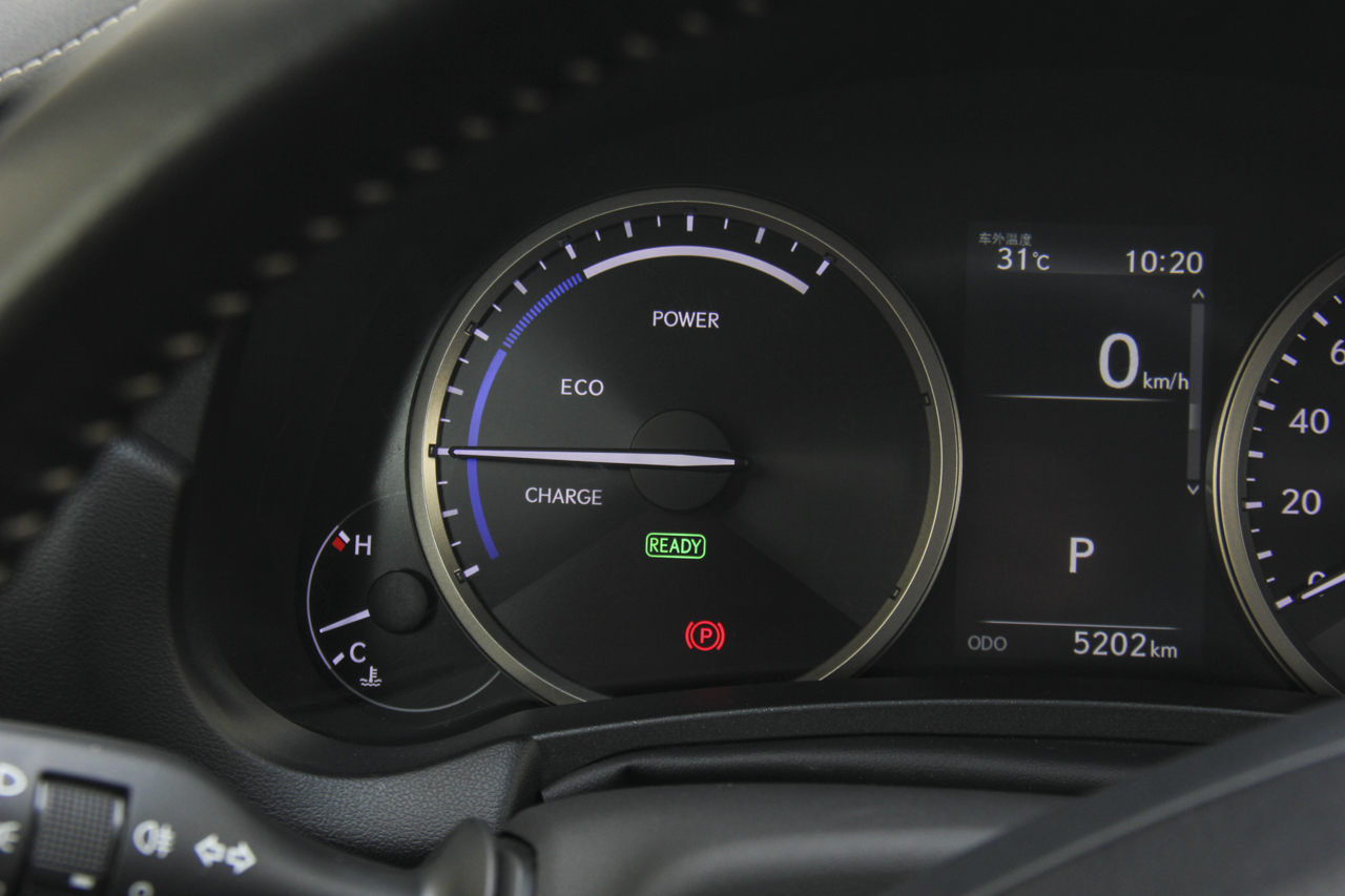 2018款雷克萨斯NX300h 2.5L自动全驱锋致版