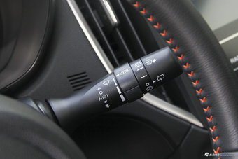 2018款斯巴鲁XV 2.0L自动全驱豪华版