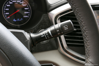 2018款瑞风M4 HB混合动力豪华型