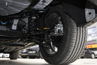 2017款风神AX4 1.6L手动潮尚型