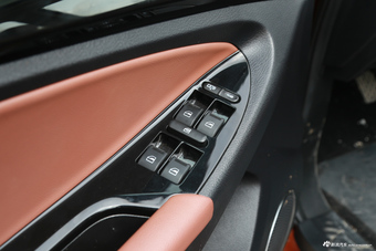 2015款揽福1.9T手动柴油两驱豪华型