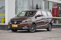 2017款宝骏730 1.5T手动尊享型7座