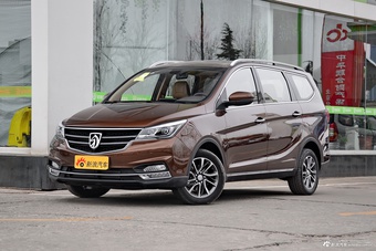 2017款宝骏730 1.5T手动尊享型7座图片