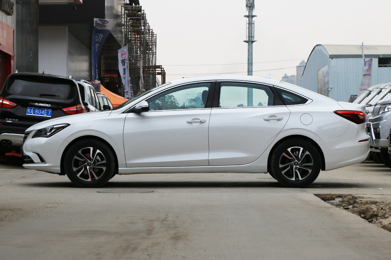 2018款逸动1.6L GDI手动时尚型