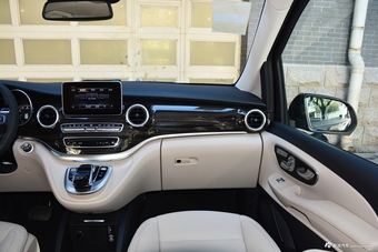 2018款奔驰V级 V 260 领航版