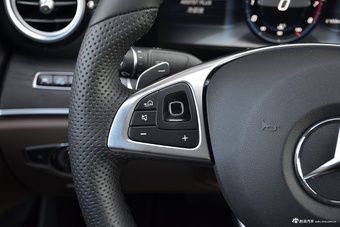 2017款奔驰E级2.0T自动 200 L 运动型 4MATIC