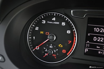 2017款奥迪Q3 1.4T自动30 TFSI时尚型