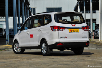 2015款五菱宏光S1 1.5L手动舒适型 白