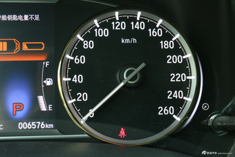 2017款思铂睿2.4L自动豪华版