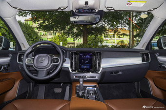 2017款沃尔沃S90  2.0T自动T4智逸版图片