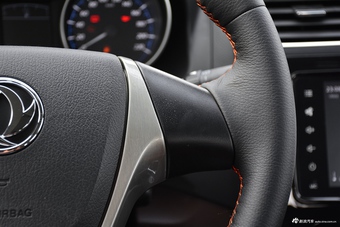 2017款景逸X3 1.5L手动豪华型