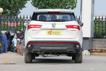 2018款宝骏530 1.8L自动精英型