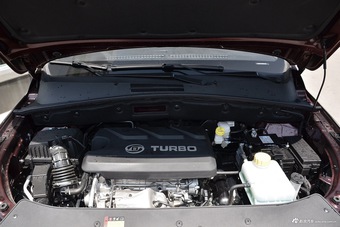 2016款宝骏560 1.5T手动豪华型（酒红色）