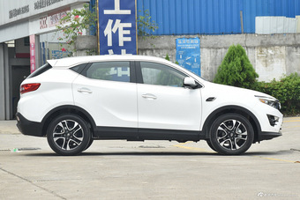 2017款DX7 1.5T自动豪华型