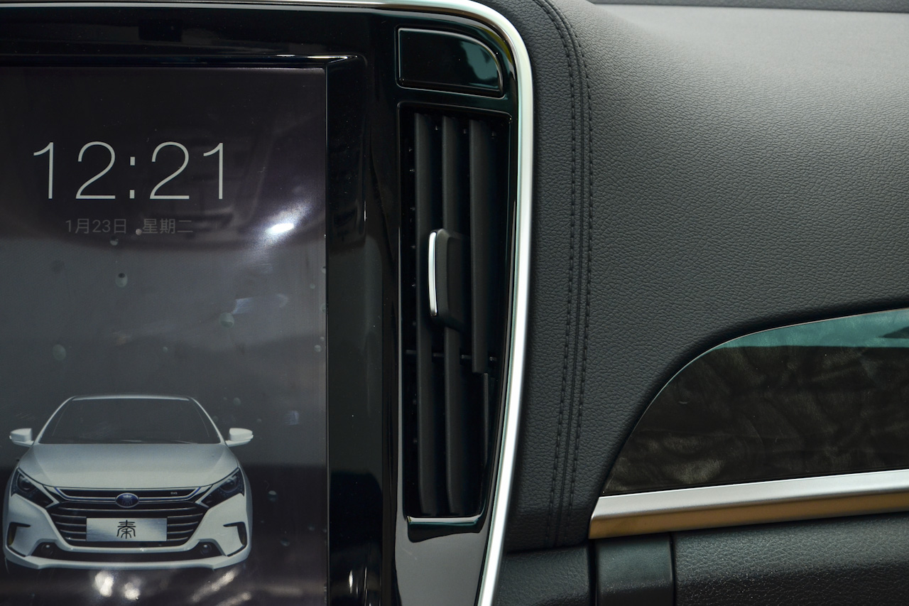 2017款比亚迪秦100 1.5T