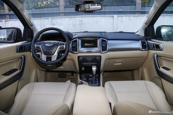 2016款撼路者2.0T自动四驱豪华版汽油