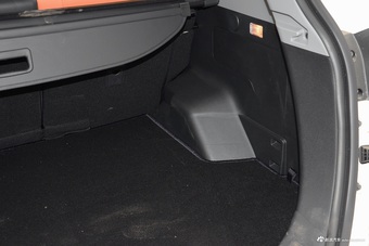 2016款北汽威旺S50 1.5T CVT欢动尊贵型