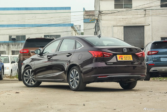 2018款睿骋CC1.5T自动智雅型