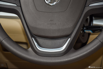 2016款宝骏730 1.5L手动超值版 7座